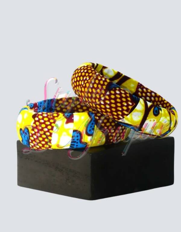 bracellet wax ankara africain ensemble boucle d'oreille collier et bracelet wax africain ankara. boucles d'oreilles pendantes wax tissu ankara. boucles d'oreilles créoles femme wax africain ethnique. bijoux wax femme africaine, bijoux fantaisie, breloque africaine, bijoux ethniques, bijoux bohème, bijoux traditionnel chic