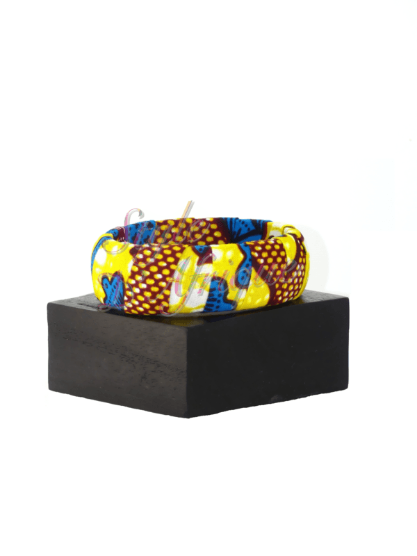 bracellet wax ankara africain ensemble boucle d'oreille collier et bracelet wax africain ankara. boucles d'oreilles pendantes wax tissu ankara. boucles d'oreilles créoles femme wax africain ethnique. bijoux wax femme africaine, bijoux fantaisie, breloque africaine, bijoux ethniques, bijoux bohème, bijoux traditionnel chic