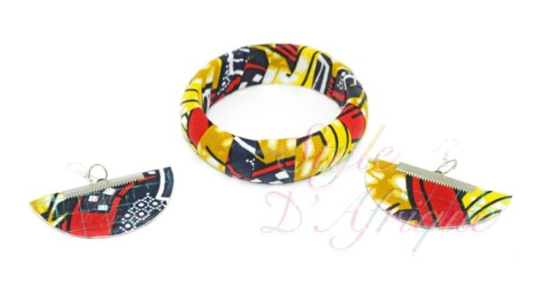 ensemble boucle d'oreille collier et bracelet wax africain ankara. boucles d'oreilles pendantes wax tissu ankara. boucles d'oreilles créoles femme wax africain ethnique. bijoux wax femme africaine, bijoux fantaisie, breloque africaine, bijoux ethniques, bijoux bohème, bijoux traditionnel chic