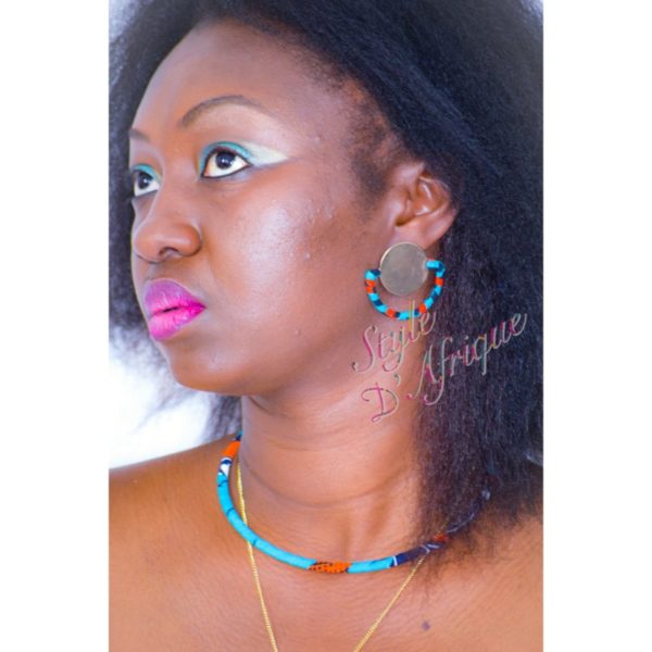 collier ras de cou sautoir et boucles d'oreilles demi lune en wax africain