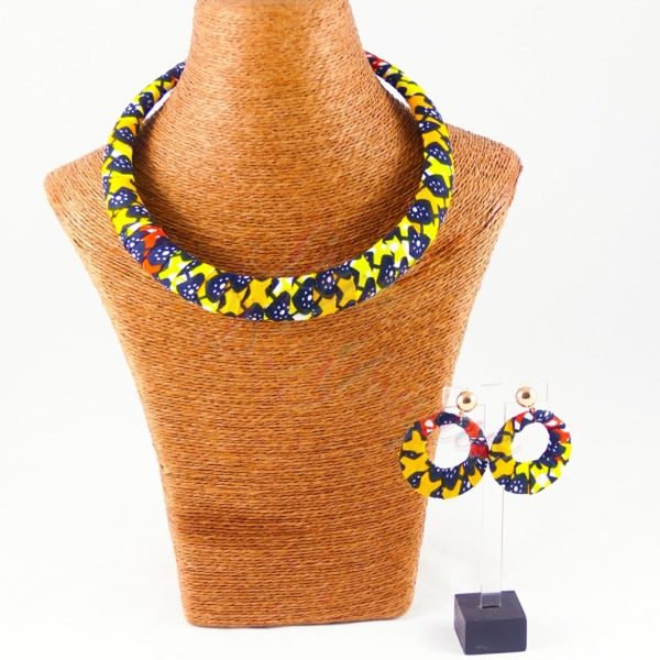 ensemble collier ras de cou et boucles d'oreilles wax africain ankara