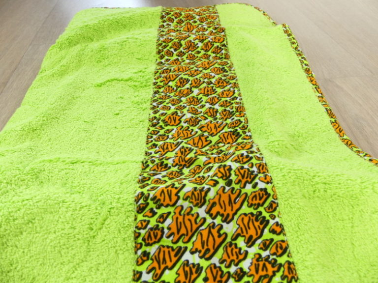 drap de bain ou serviettes en tissu wax africain ethnique, drap de plage, serviette de plage, drap pour l'été, serviette d'été, vêtement d'été