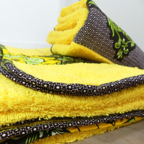 drap de bain ou serviettes en tissu wax africain ethnique