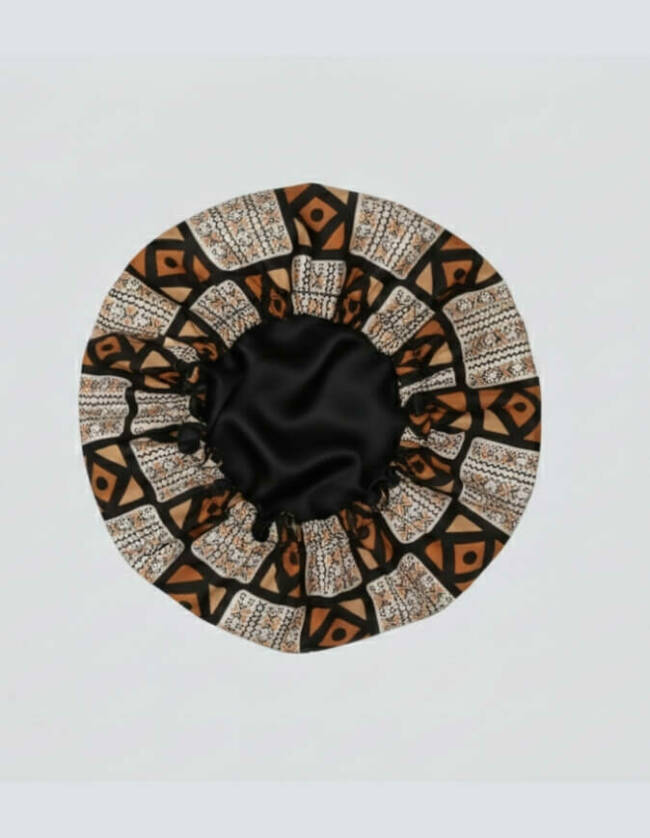 Bonnet en satin bogolan gris