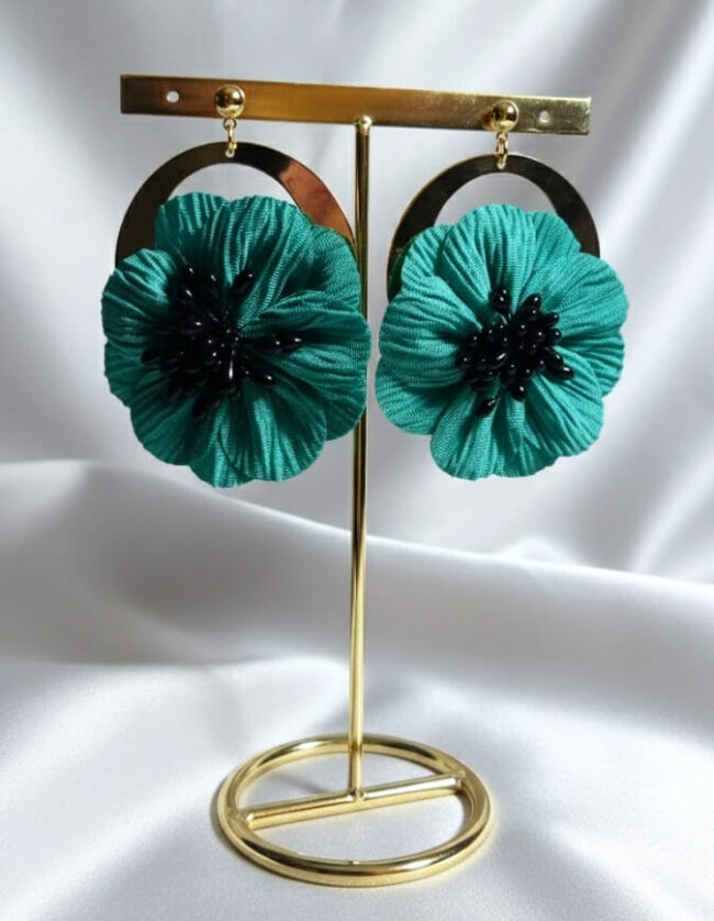 boucles d'oreilles créoles femme wax africain ethnique. bijoux wax femme africaine, bijoux fantaisie, breloque africaine, bijoux ethniques, bijoux bohème, bijoux traditionnel chic