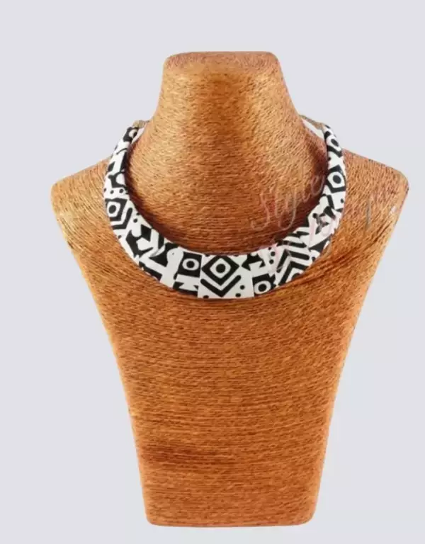ras de cou motifs BOGOLAN