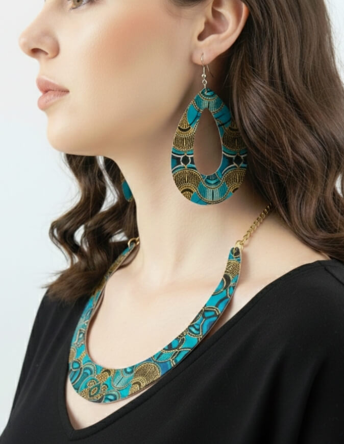 ensemble boucle d'oreille collier et bracelet wax africain ankara. boucles d'oreilles pendantes wax tissu ankara. boucles d'oreilles créoles femme wax africain ethnique. bijoux wax femme africaine, bijoux fantaisie, breloque africaine, bijoux ethniques, bijoux bohème, bijoux traditionnel chic