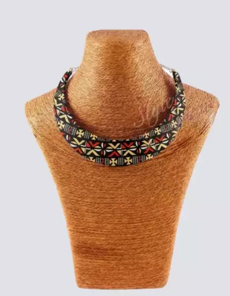 Collier ras de cou marron africain en pagne wax dans de magnifiques tons marronÂ