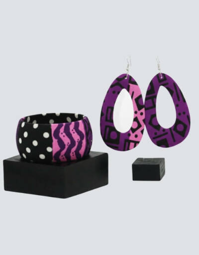 ensemble boucle d'oreille collier et bracelet wax africain ankara. boucles d'oreilles pendantes wax tissu ankara. boucles d'oreilles créoles femme wax africain ethnique. bijoux wax femme africaine, bijoux fantaisie, breloque africaine, bijoux ethniques, bijoux bohème, bijoux traditionnel chic