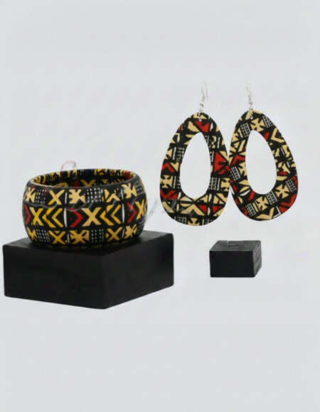 ensemble boucle d'oreille collier et bracelet wax africain ankara. boucles d'oreilles pendantes wax tissu ankara. boucles d'oreilles créoles femme wax africain ethnique. bijoux wax femme africaine, bijoux fantaisie, breloque africaine, bijoux ethniques, bijoux bohème, bijoux traditionnel chic
